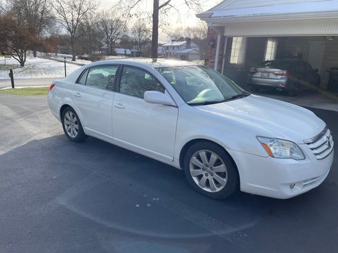 Used 2006 Toyota Avalon XLS image 4