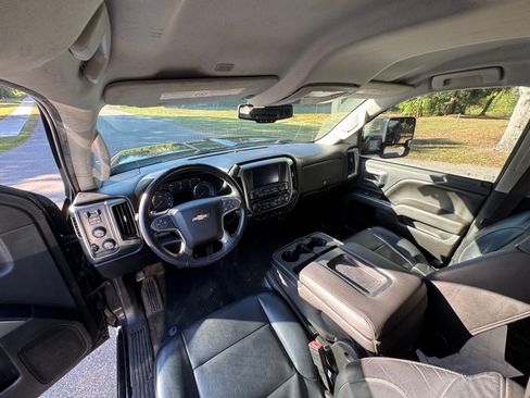 Used 2017 Chevrolet Silverado 2500 LT w/ All Star Edition image 8