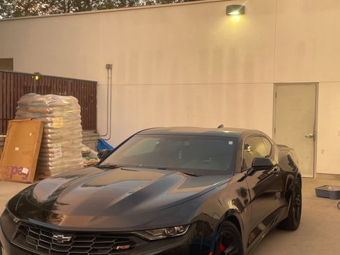 Used 2021 Chevrolet Camaro LT RWD image 2