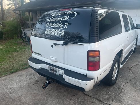 Used 2003 GMC Yukon XL Denali image 8