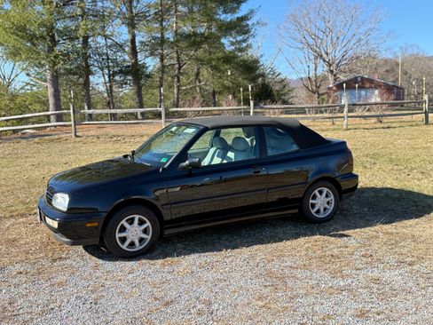 Used 1998 Volkswagen Cabrio GLS image 4