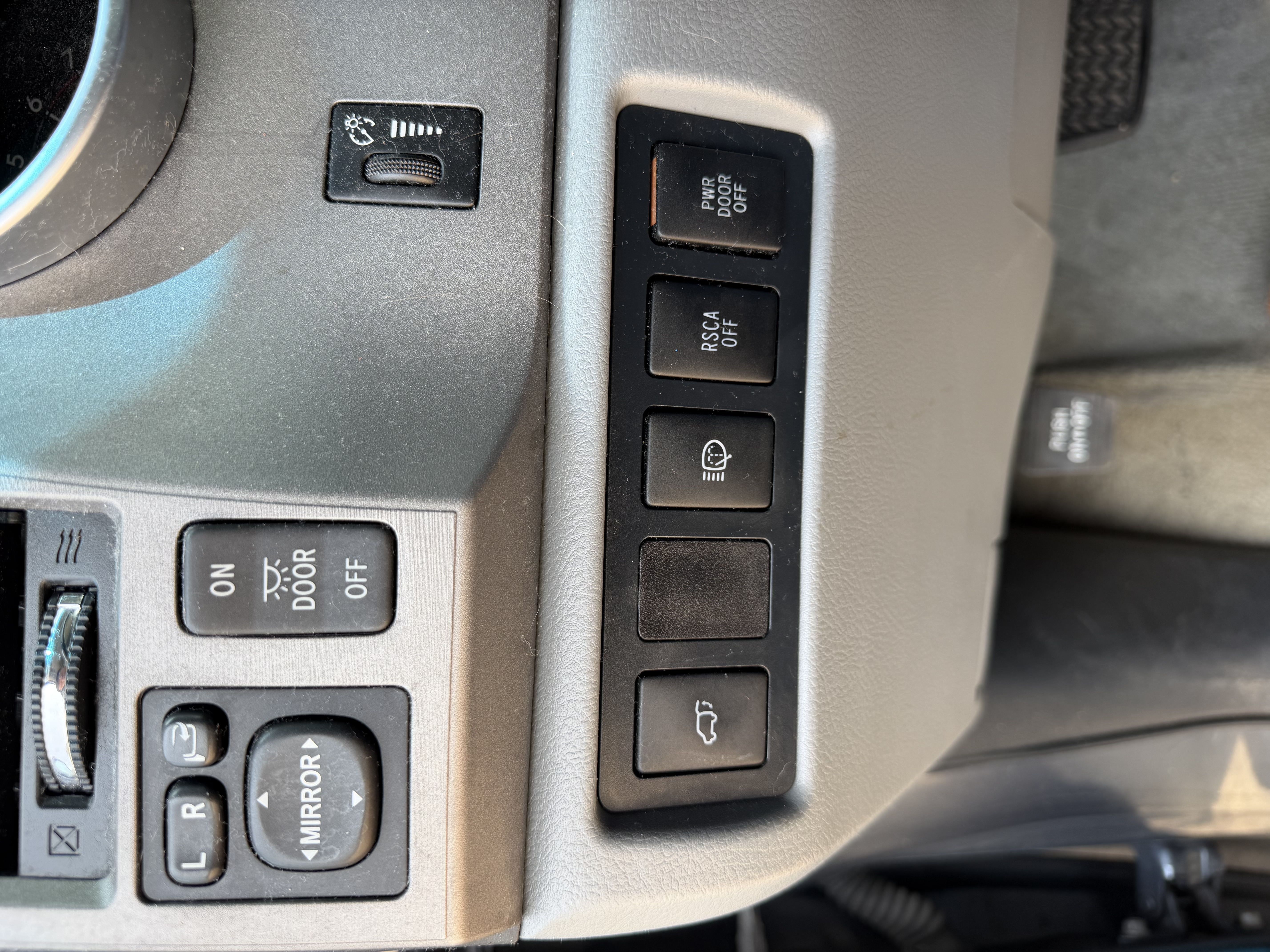 Used 2010 Toyota Sequoia Limited RWD image 8
