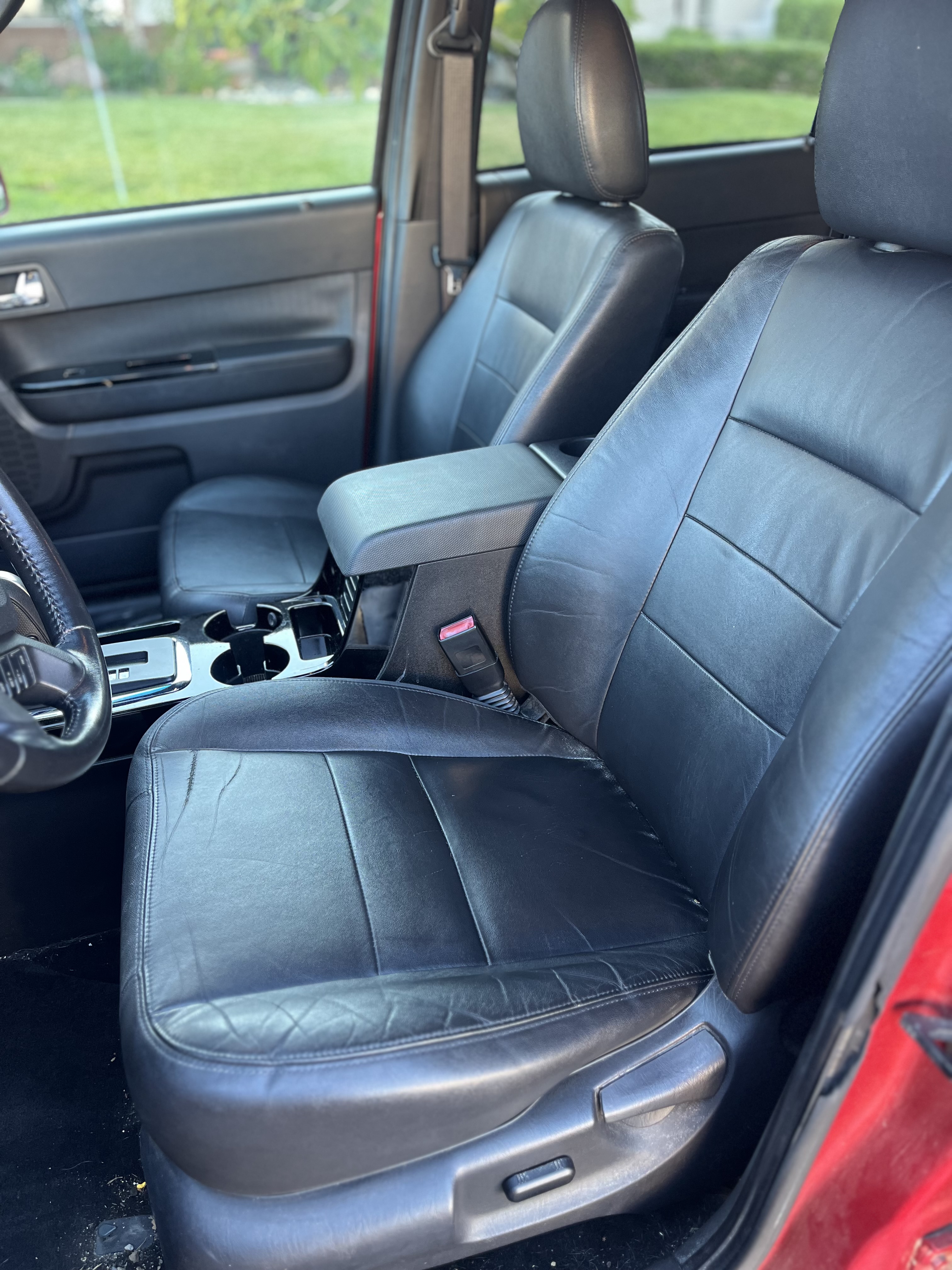 Used 2009 Ford Escape Limited AWD/4WD image 16