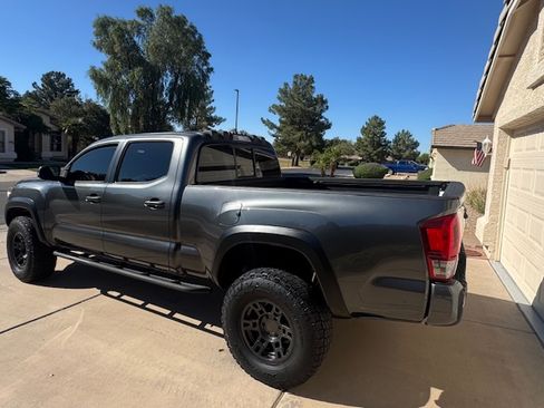 Used 2016 Toyota Tacoma TRD Off-Road image 5