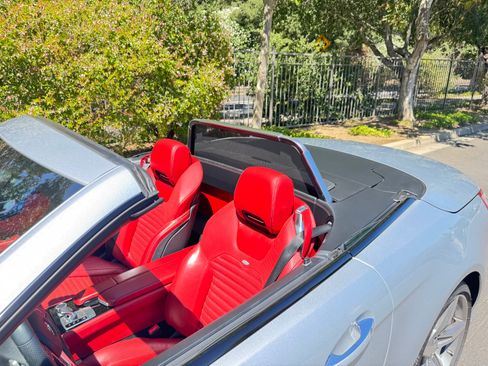 Used 2013 Mercedes-Benz SL 550 image 15