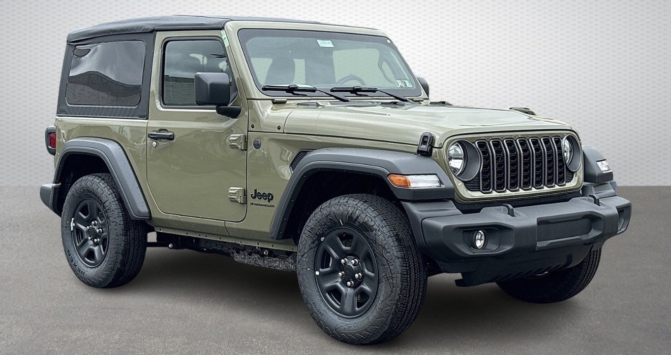 Used 2025 Jeep Wrangler Sport AWD/4WD image 13