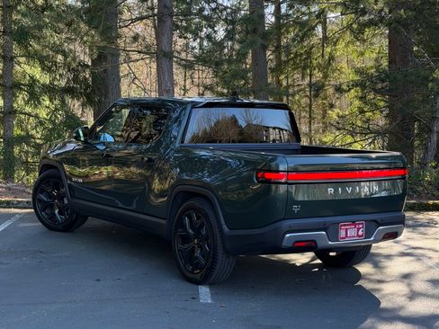 Used 2023 Rivian R1T Adventure image 11