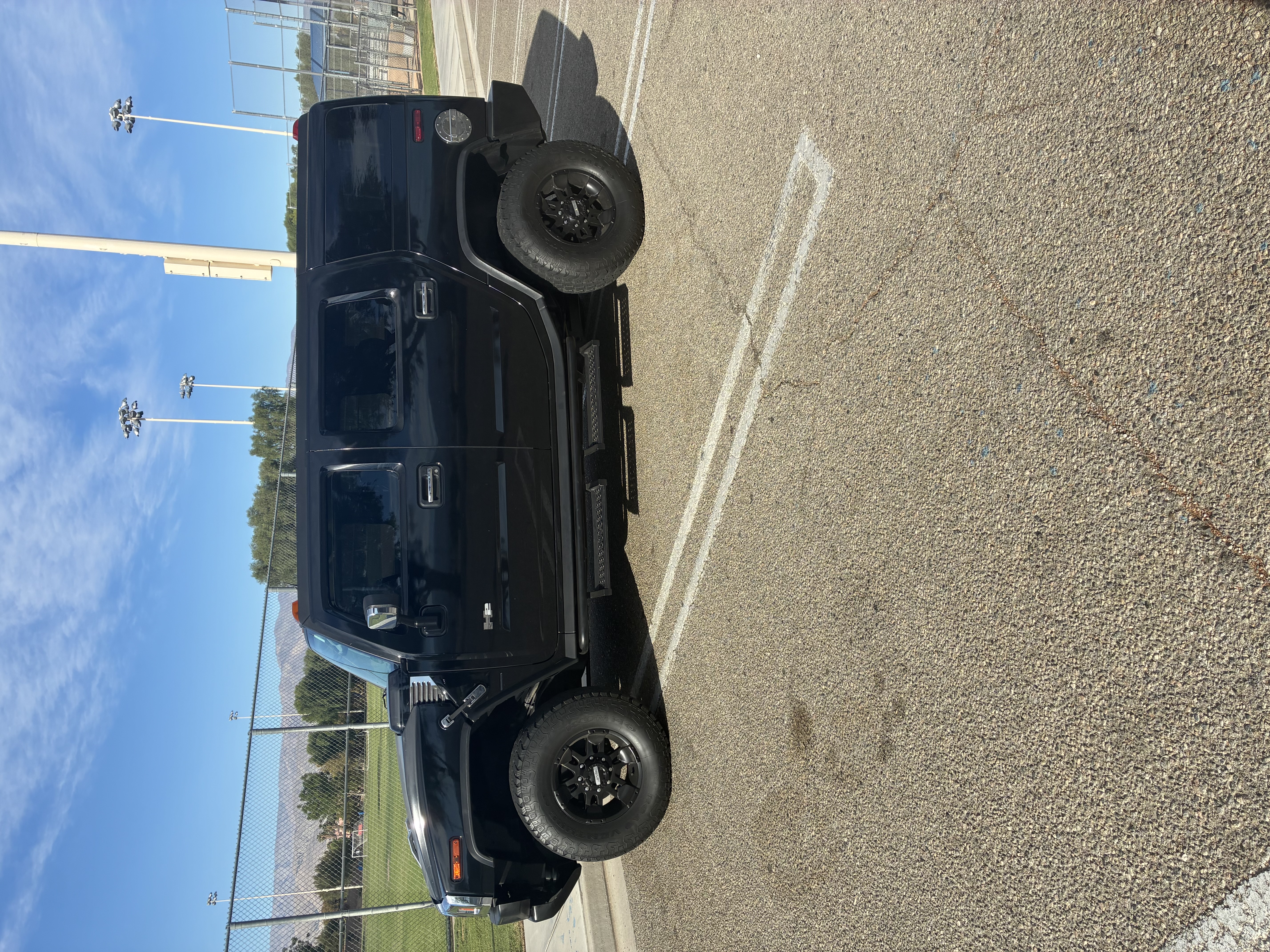 Used 2003 HUMMER H2 w/ Preferred Equipment Group AWD/4WD image 2