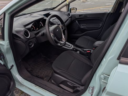 Used 2017 Ford Fiesta SE image 14