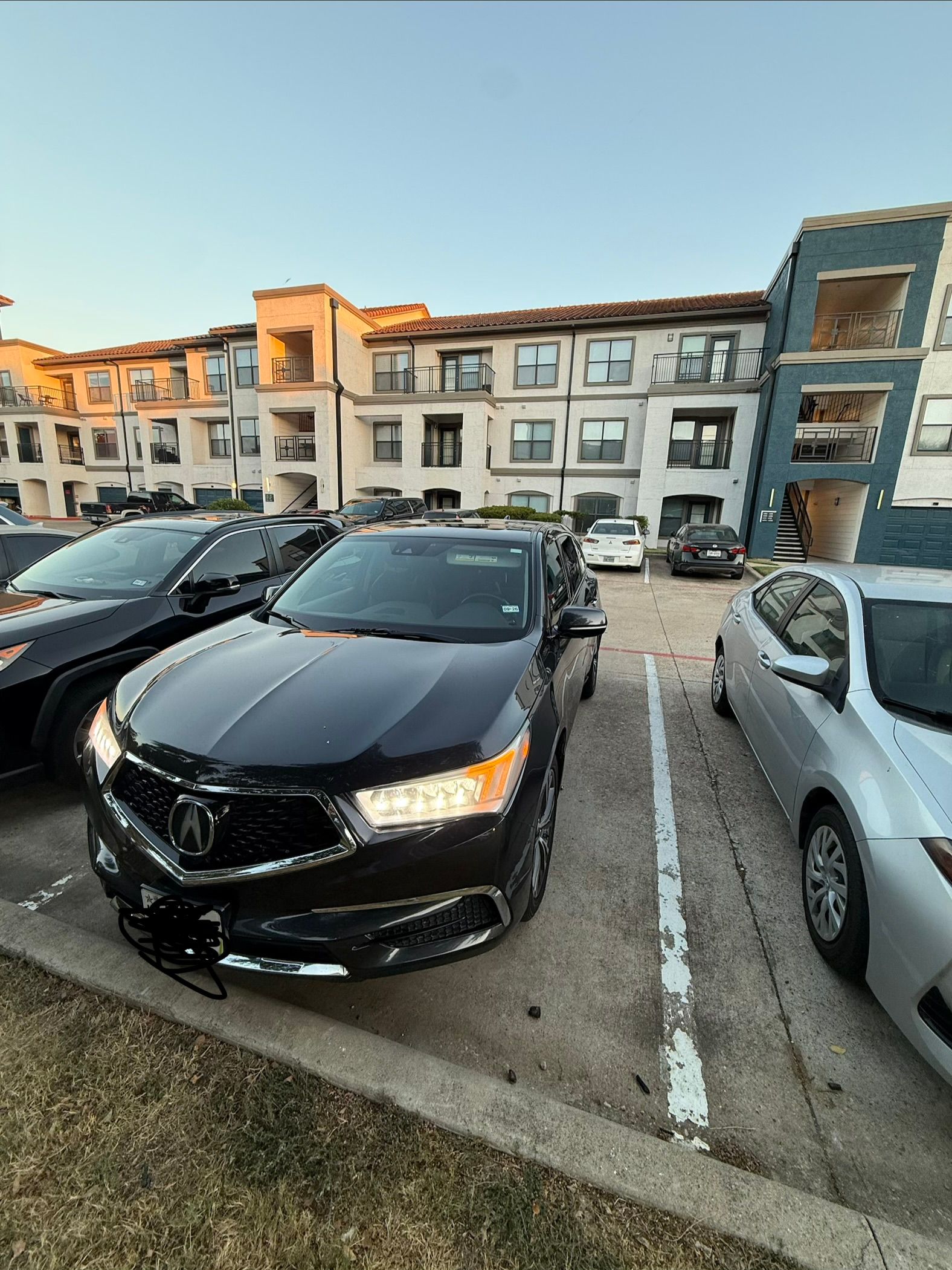 Used 2020 Acura MDX w/ Technology Package FWD image 1