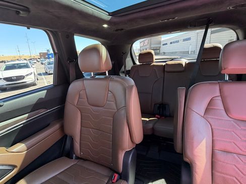 Used 2022 Kia Telluride SX w/ SX Prestige Package image 5