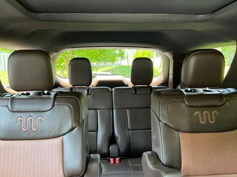 Used 2022 Ford Explorer King Ranch w/ Technology Package image 6