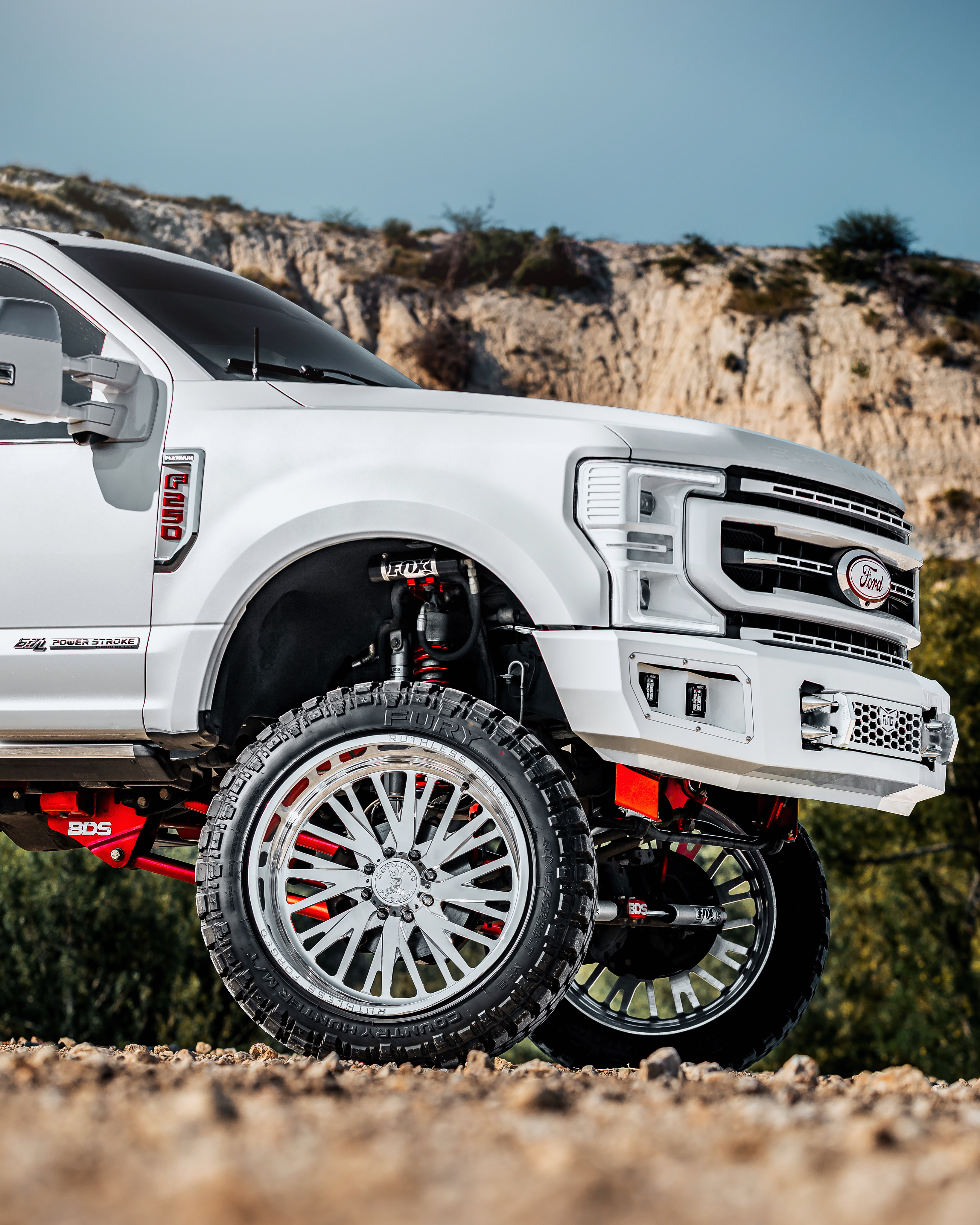Used 2017 Ford F250 Platinum w/ Platinum Ultimate Package AWD/4WD image 9