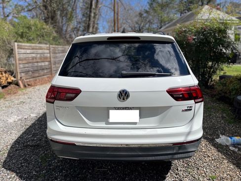 Used 2018 Volkswagen Tiguan SE image 6