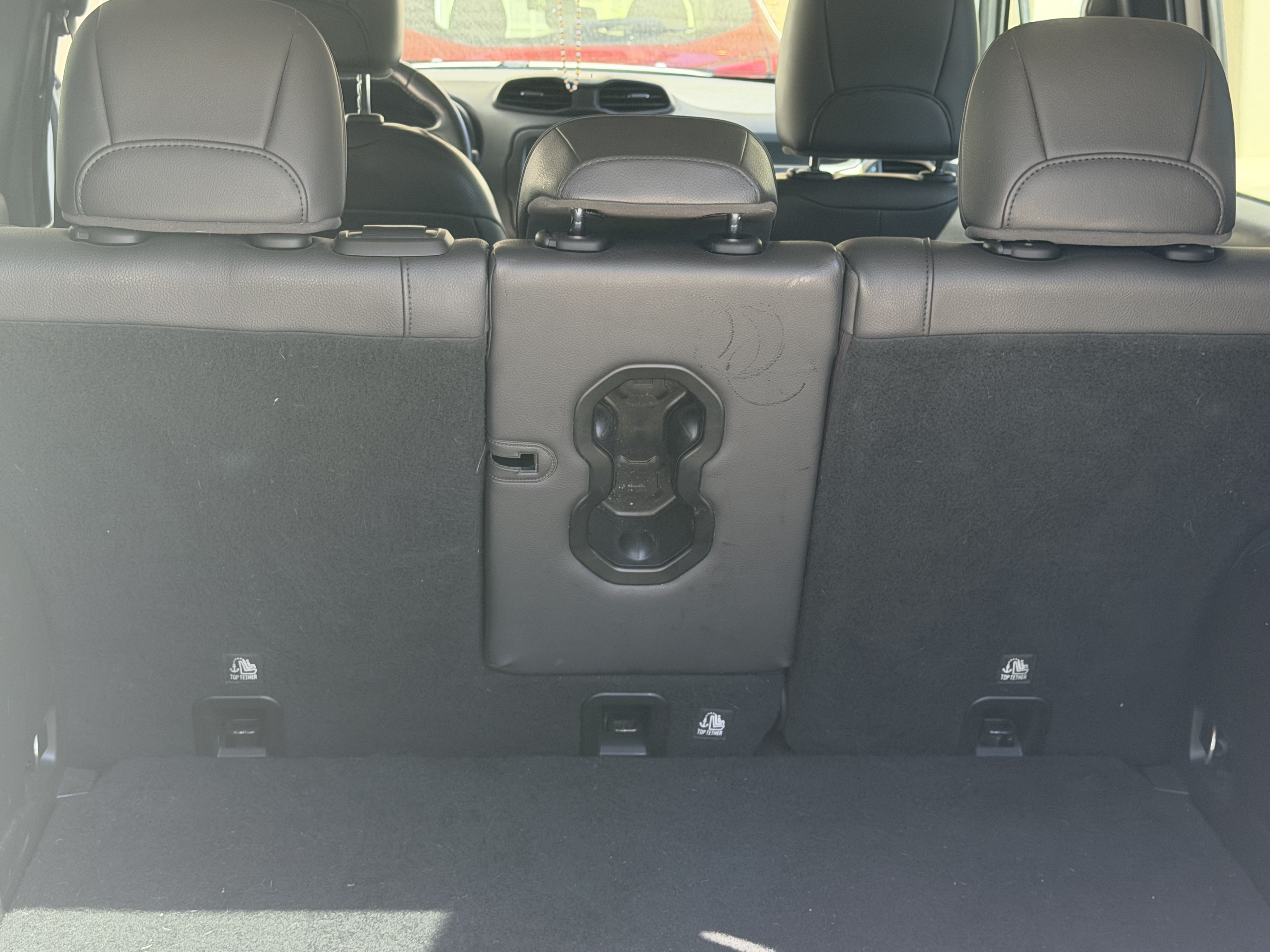 Used 2016 Jeep Renegade Limited FWD image 4