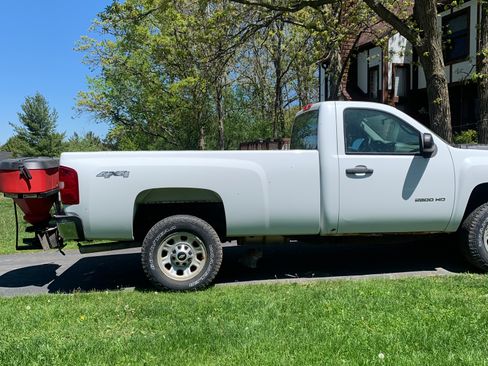 Used 2013 Chevrolet Silverado 2500 W/T w/ Snow Plow Prep Package AWD/4WD image 6