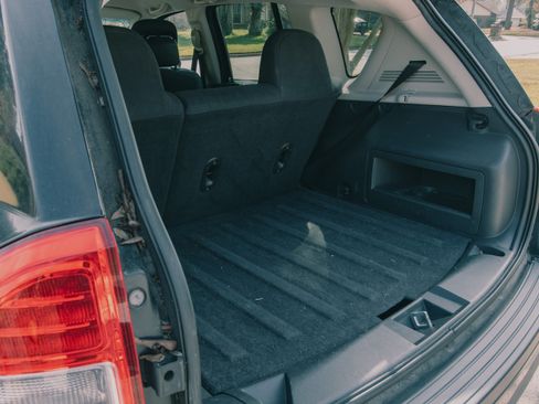 Used 2013 Jeep Compass Latitude image 25