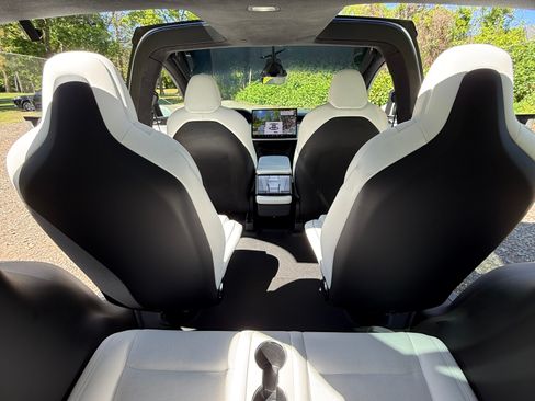 Used 2024 Tesla Model X Plaid AWD/4WD image 23