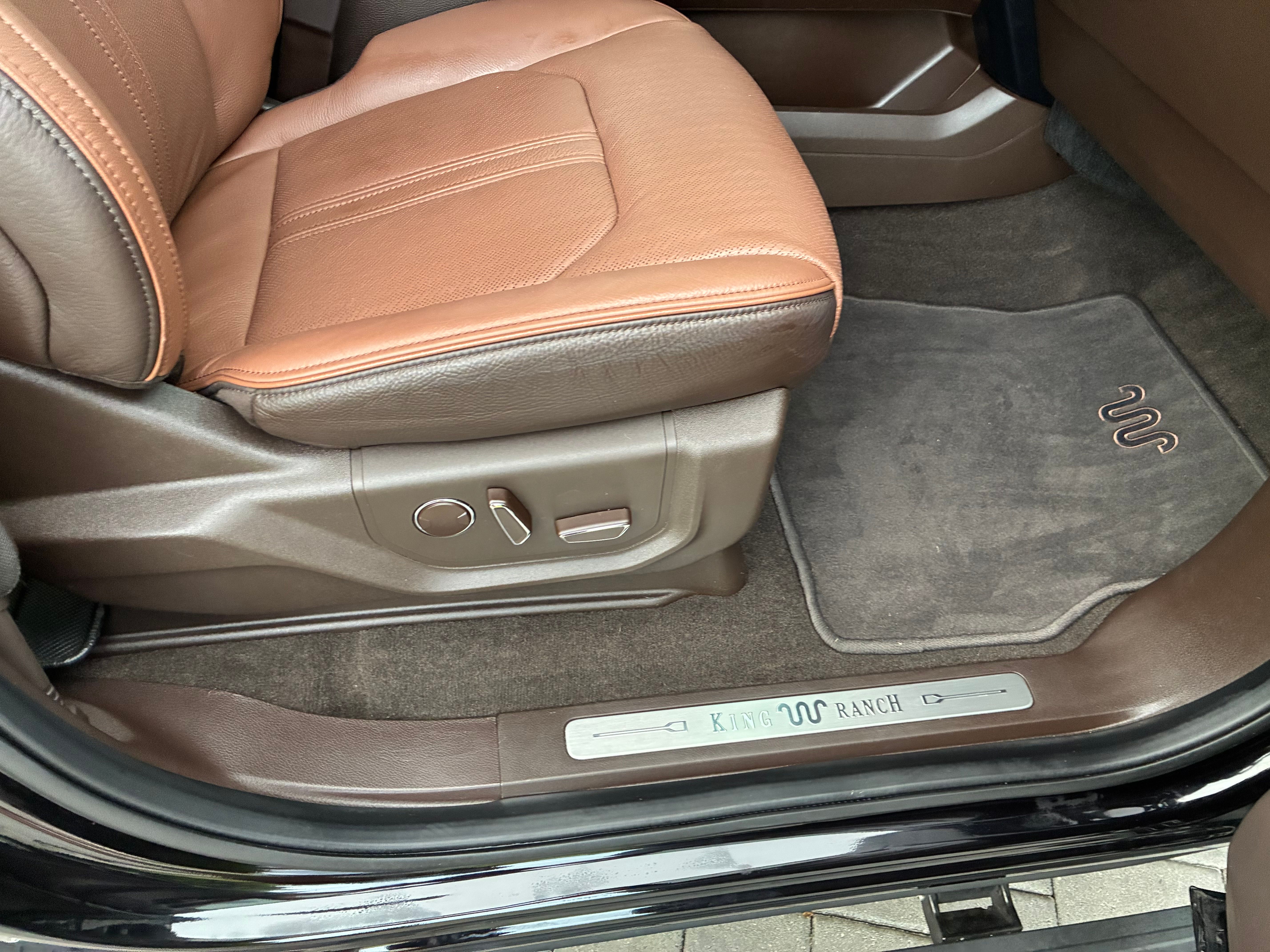 Used 2024 Ford Expedition King Ranch RWD image 18