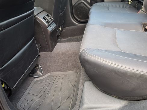 Used 2017 Subaru Legacy 3.6R Limited image 16