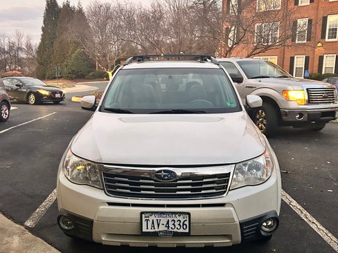 Used 2009 Subaru Forester 2.5X Limited image 8