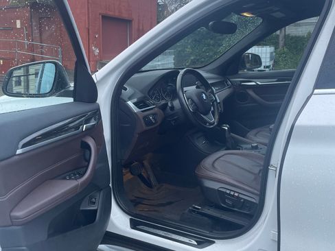 Used 2018 BMW X1 xDrive28i image 9
