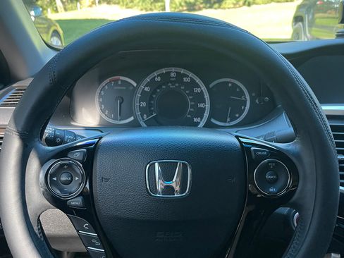Used 2016 Honda Accord EX-L image 11
