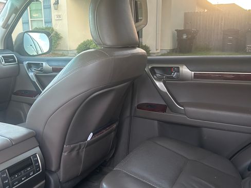 Used 2010 Lexus GX 460 w/ Comfort Plus Pkg AWD/4WD image 5