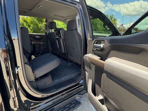 Used 2022 Chevrolet Silverado 1500 RST image 15