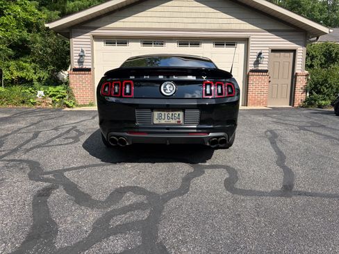 Used 2013 Ford Mustang Shelby GT500 RWD image 6
