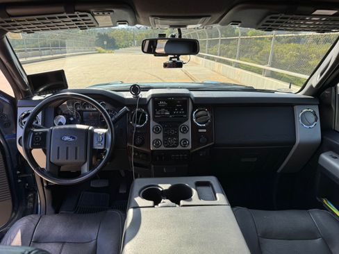 Used 2015 Ford F250 Lariat w/ Lariat Ultimate Package image 10