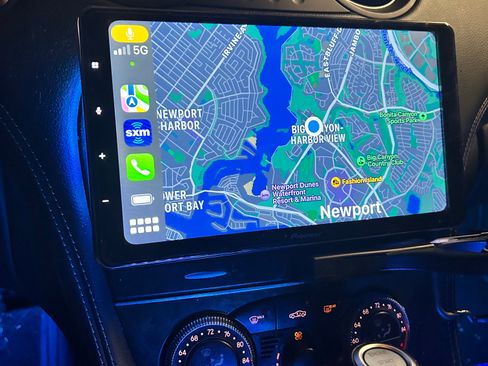 Used 2011 Mercedes-Benz SL 550 image 6