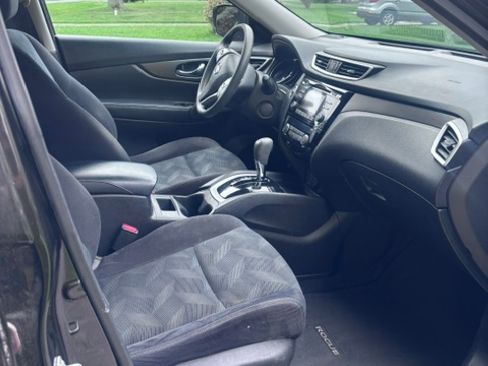 Used 2016 Nissan Rogue SV AWD/4WD image 10