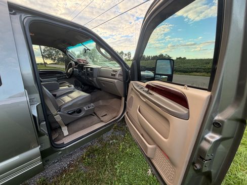 Used 2004 Ford Excursion Eddie Bauer AWD/4WD image 11
