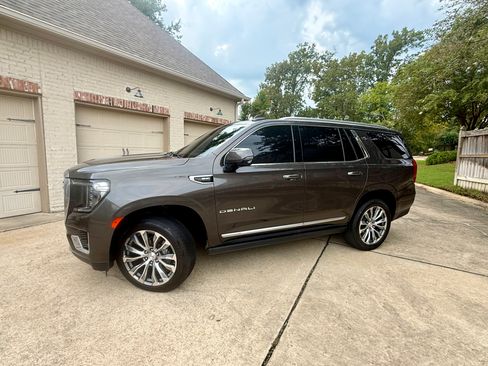 Used 2021 GMC Yukon Denali AWD/4WD image 1