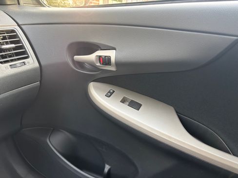 Used 2013 Toyota Corolla S w/ Premium Pkg image 23