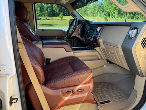 Used 2012 Ford F250 King Ranch w/ King Ranch w/Chrome Pkg AWD/4WD image 14
