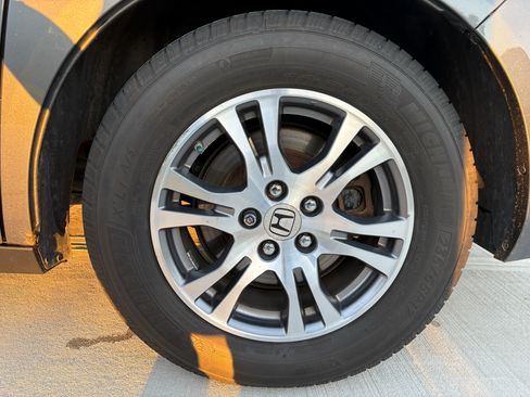 Used 2012 Honda Odyssey EX-L image 28