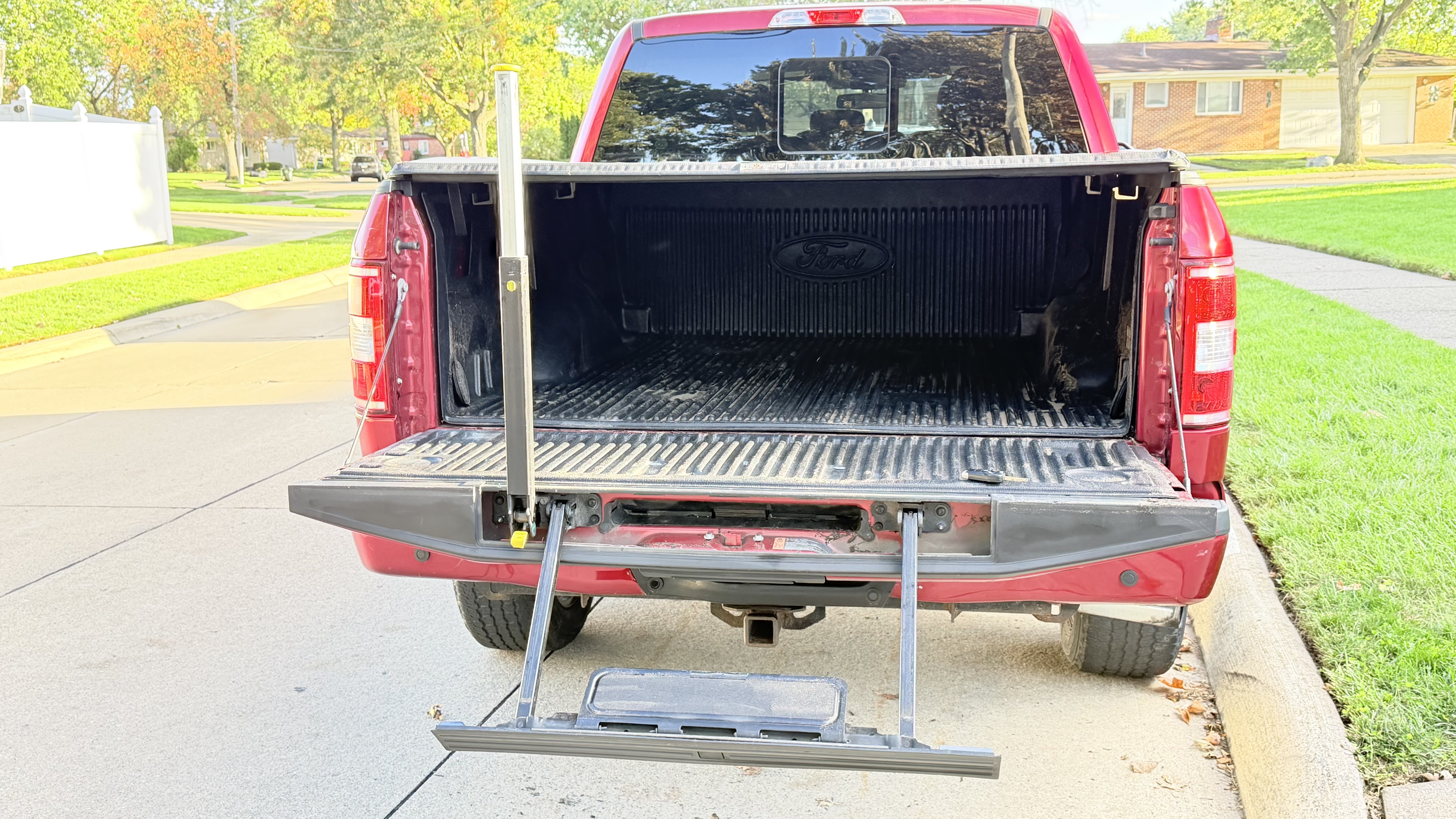 Used 2019 Ford F150 XLT w/ Equipment Group 302A Luxury AWD/4WD image 9