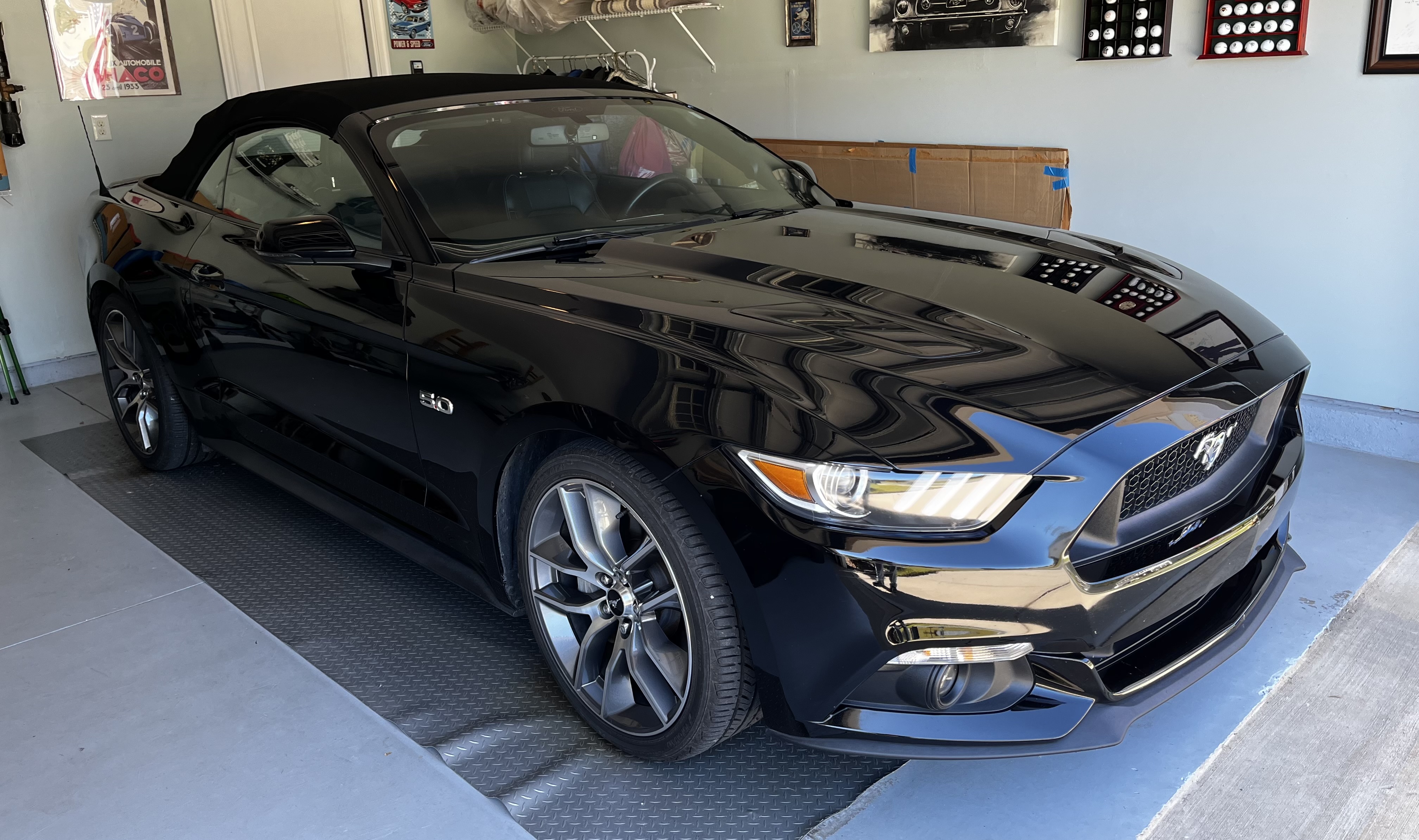 Used 2017 Ford Mustang GT Premium RWD image 6