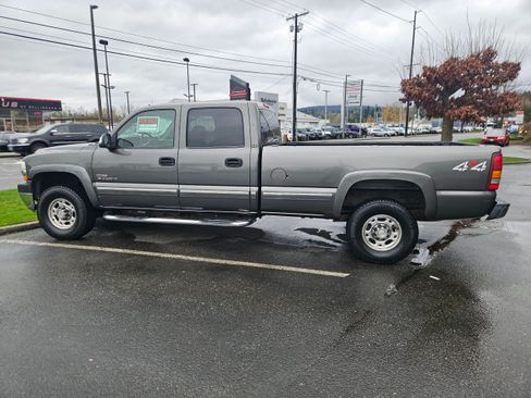 Used 2002 Chevrolet Silverado 2500 LT w/ Off-Road Skid Plate Pkg image 2
