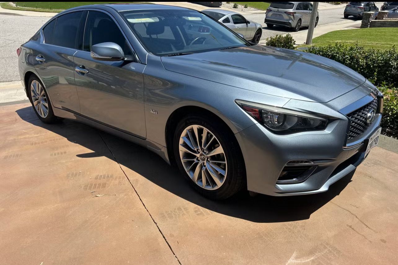 Used 2018 INFINITI Q50 Luxe w/ Cargo Package (L95) RWD image 1