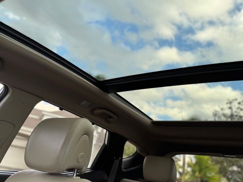 Used 2014 Hyundai Santa Fe Sport w/ Technology Package 04 image 18