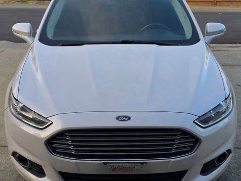 Used 2016 Ford Fusion SE image 5