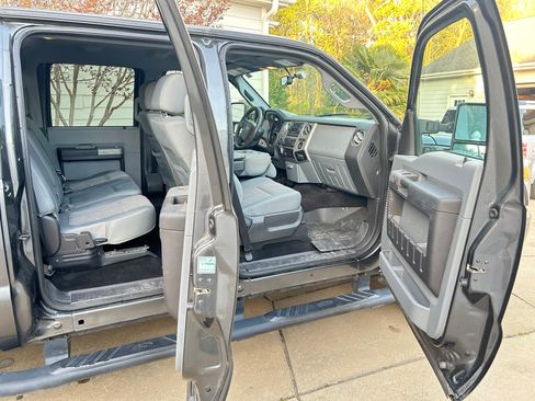 Used 2016 Ford F250 XLT w/ FX4 Off-Road Package image 9
