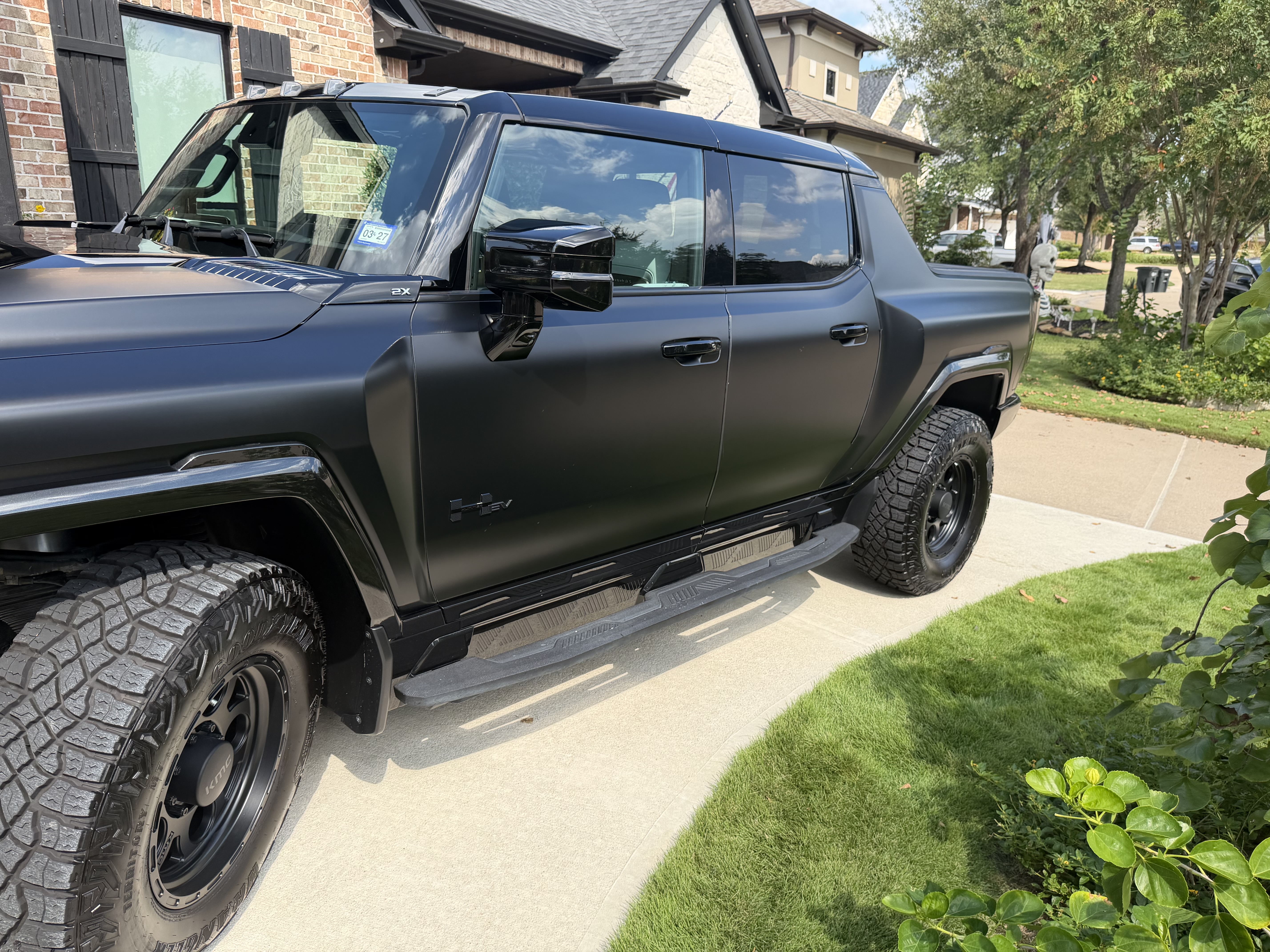 Used 2024 GMC Hummer EV 2X w/ LPO, Storage Package AWD/4WD image 1