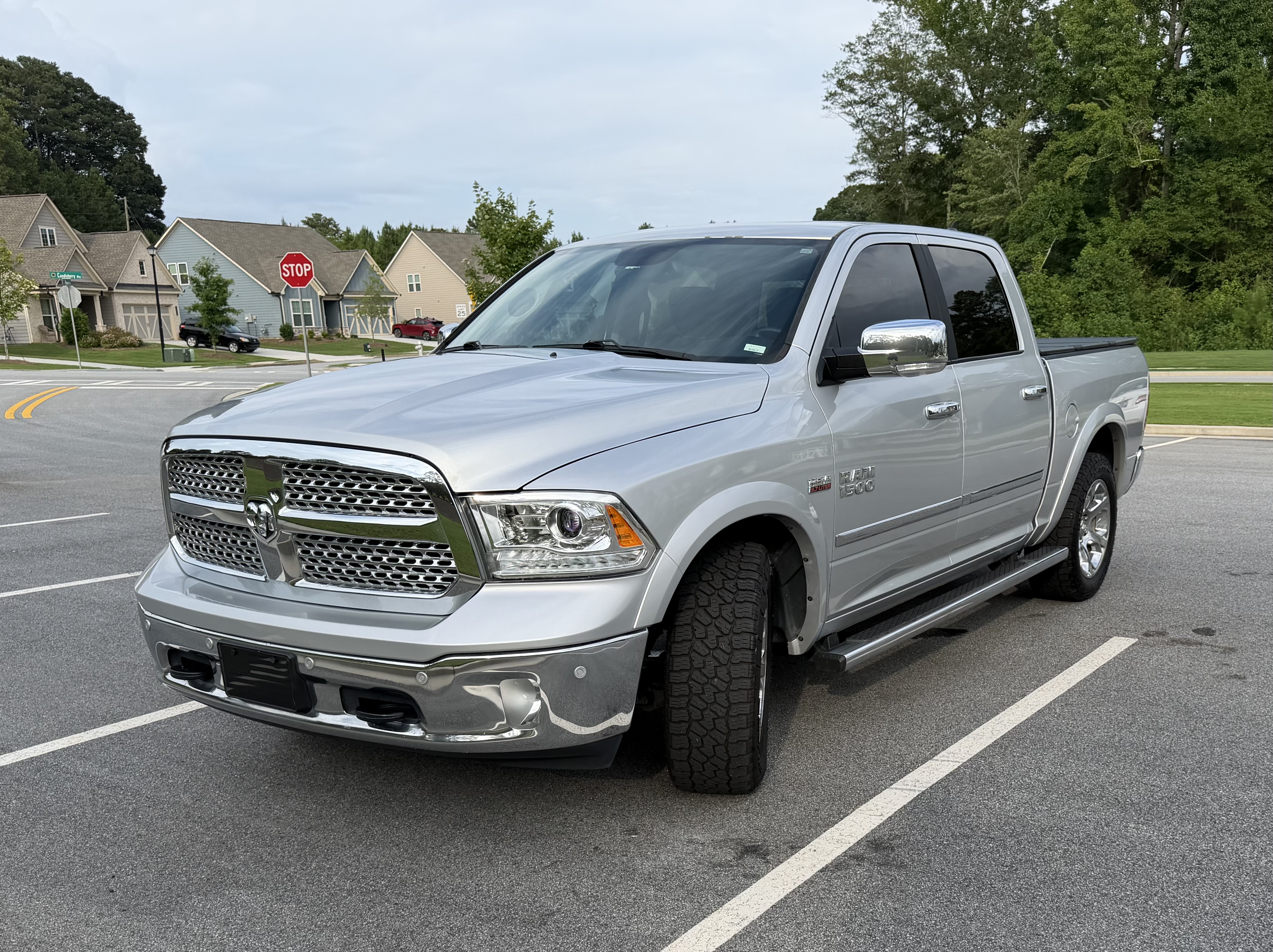 Used 2016 RAM 1500 Laramie w/ Convenience Group AWD/4WD image 1