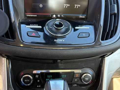 Used 2014 Ford C-MAX SEL w/ Equipment Group 302A image 8