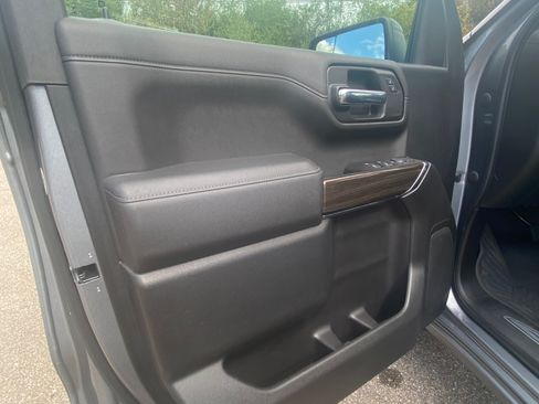 Used 2021 Chevrolet Silverado 1500 RST image 16