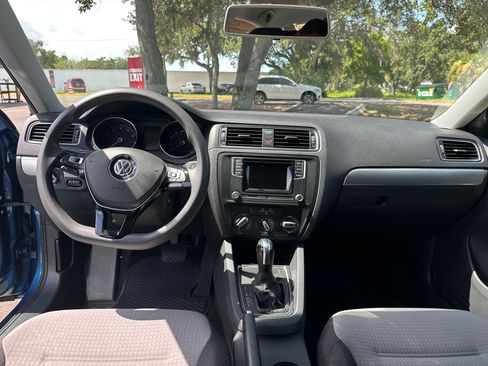 Used 2017 Volkswagen Jetta S FWD image 9
